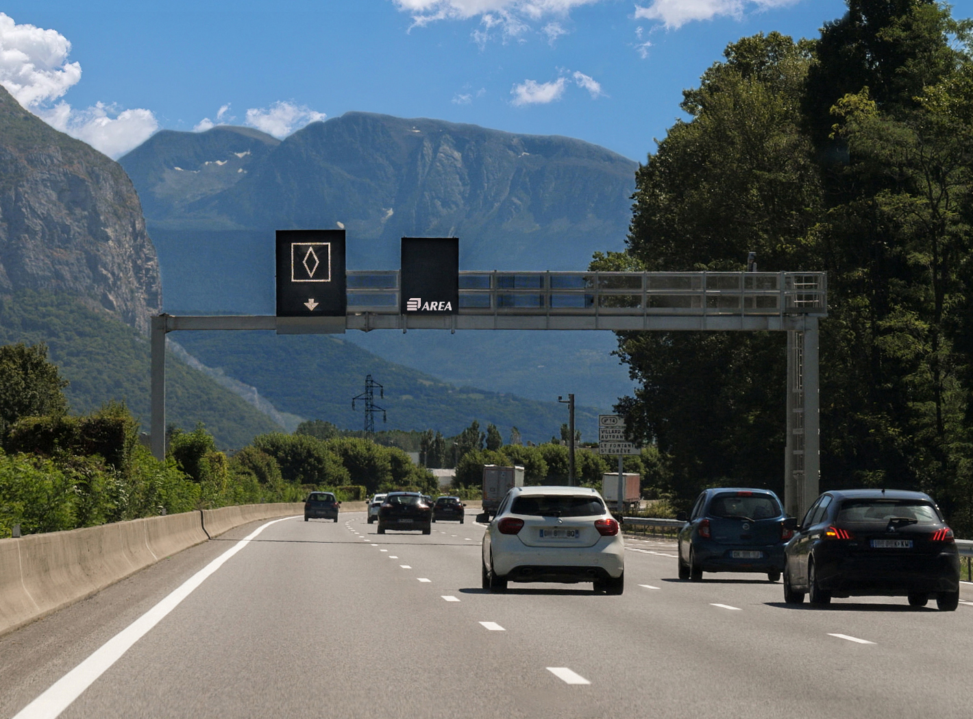 Reserved carpool lane